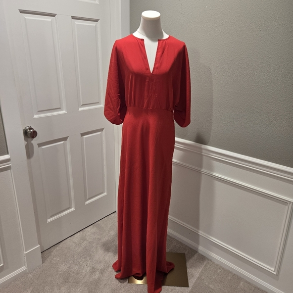 WHBM Kimono Sleeve Crepe Gown in Red Size 8 - Picture 3 of 7